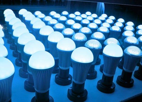 LED енергоспестяващи лампи