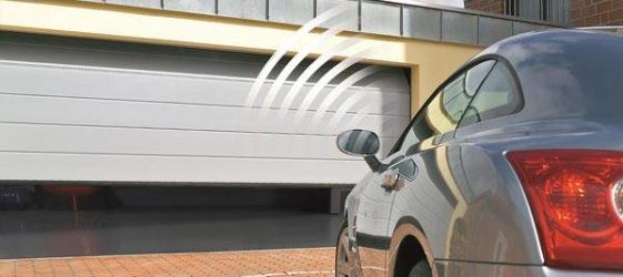 Automatic garage door with remote opening