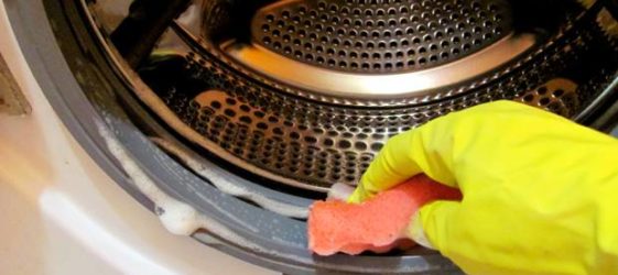 Jak čistit pračku kyselinou citronovou