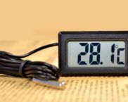 Electronic thermometer with external sensor