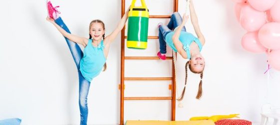 Perete suedez pentru copii în apartament