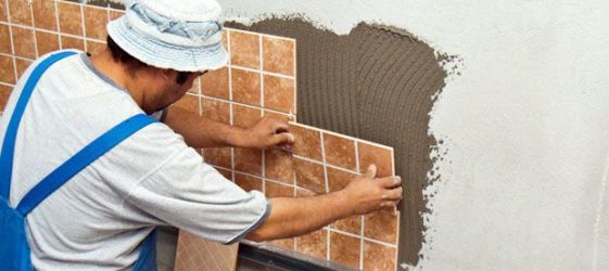 Laying tiles in the bathroom