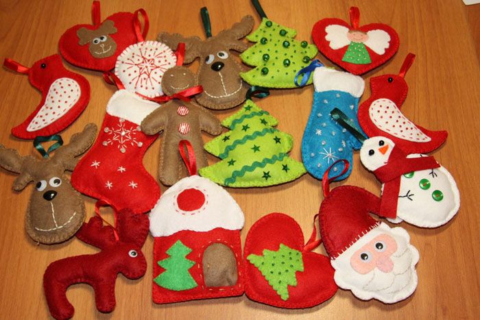 Коледни елхи, меденки, елени и ръкавици без пръсти - готова новогодишна атмосфера