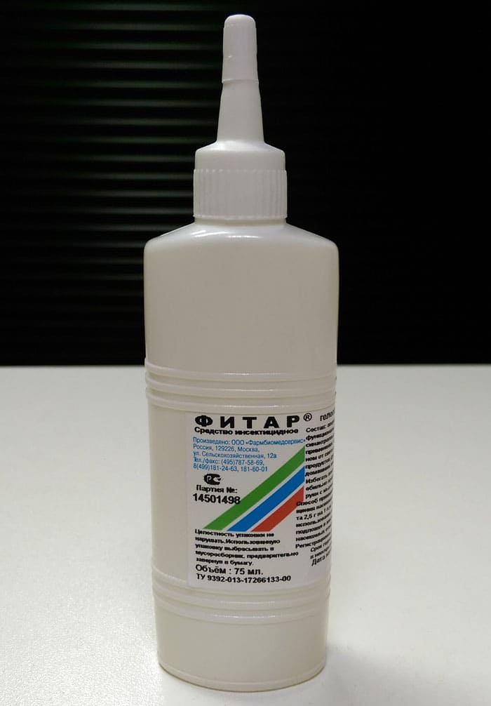 Fitar се прилага на малки капчици с пунктирана линия в размер на 2,5 g на линеен метър