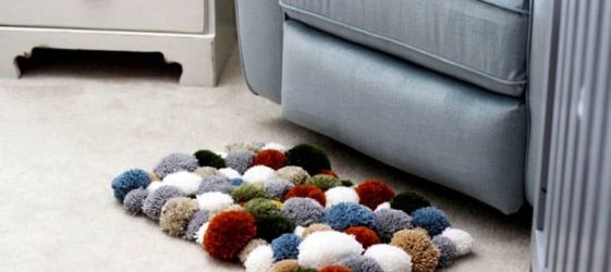 DIY pom-pom koberec