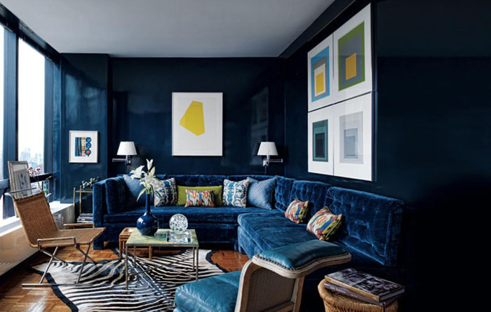 Можете да играете чудесно със сини нюанси в дизайна: това са както елегантни стаи, така и морски стилове