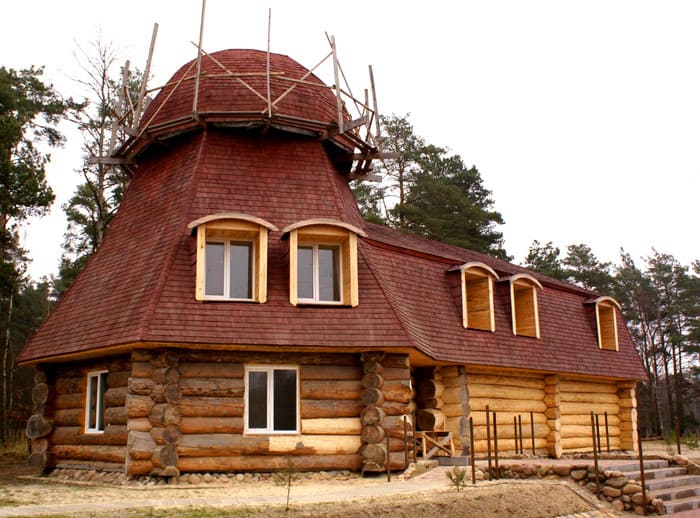 Новопостроена дървена къща трябва да почива и да изсъхне.