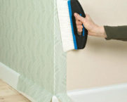 Non-woven wallpaper: how to glue